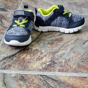 Toddler shoes